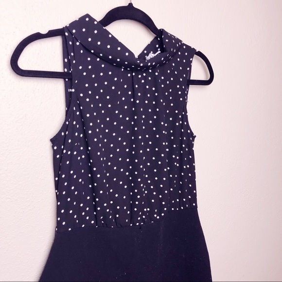 Dress - Picture 3 of 5